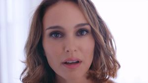 Natalie Portman Dior 2021