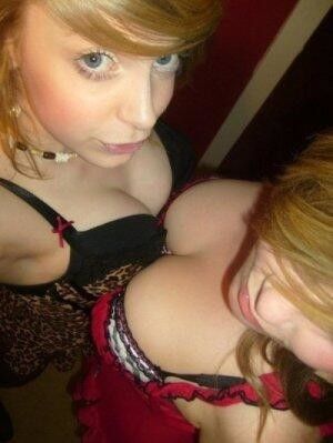 Pair a tits twins