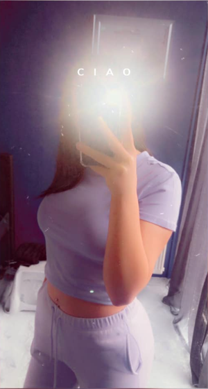 Hot Teen Mirror Selfie