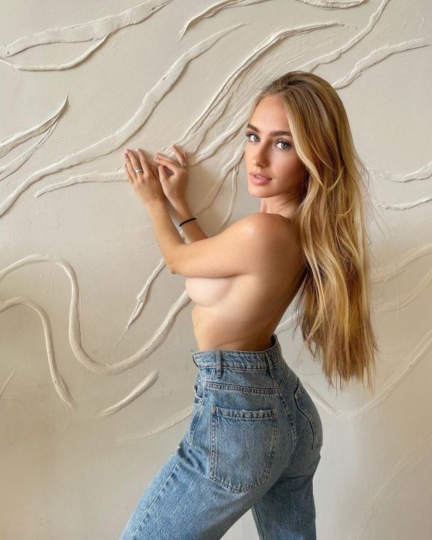 Sexy ass in jeans