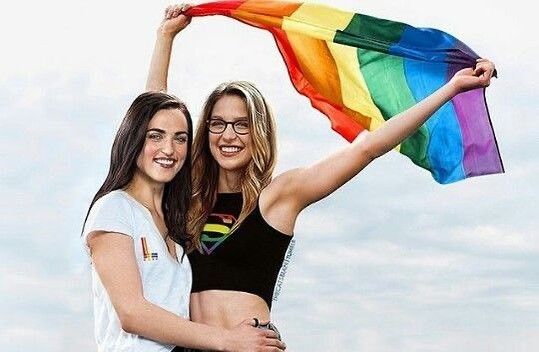 Supergirl and Lena Luthor