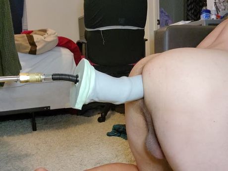 Machine Dildo Playing