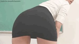 Scrumptious ass tease from Capri Anderson