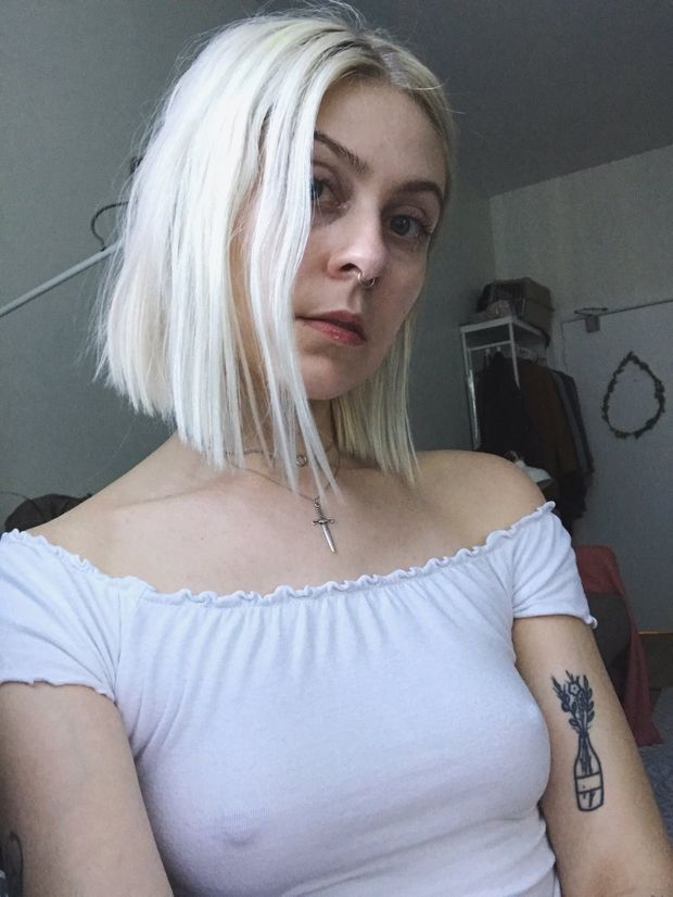 short blonde hair nice pokies