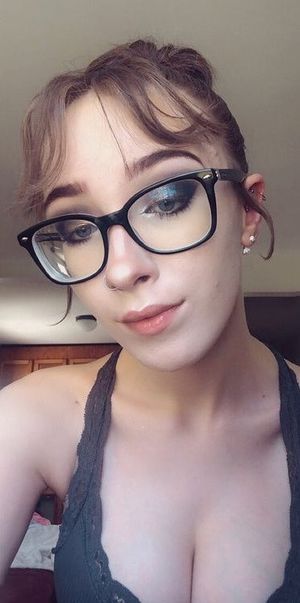 slut wants a cum tribute