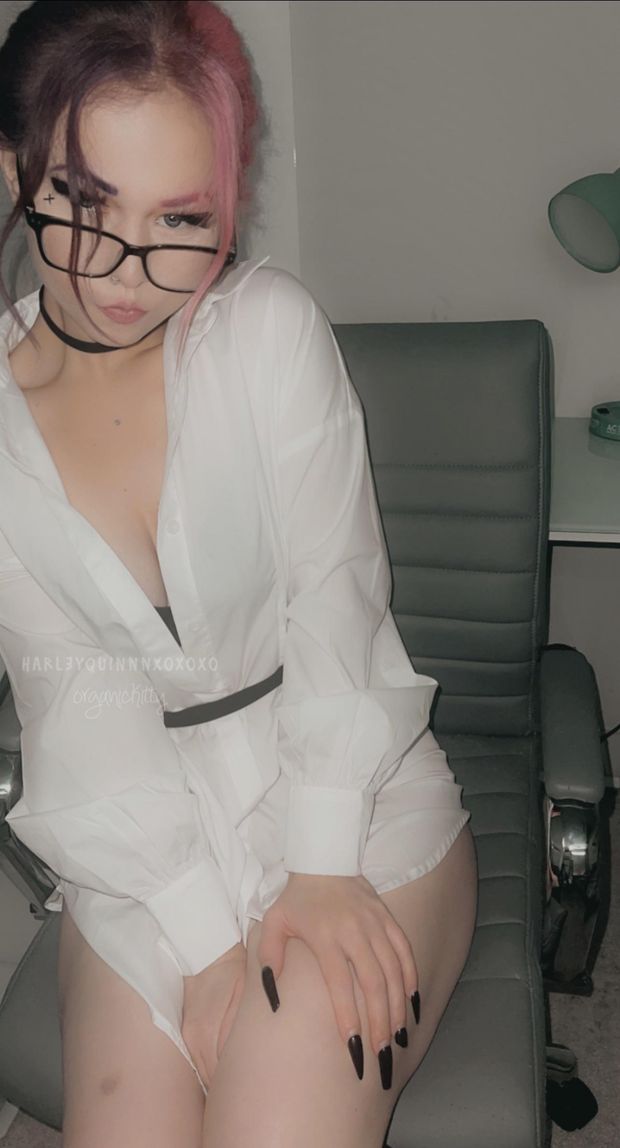 Latina milf that loves to please ???? only $3 to subscribe. 50% off promo right now.