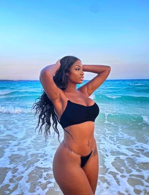 Elinda San looking like a Goddess