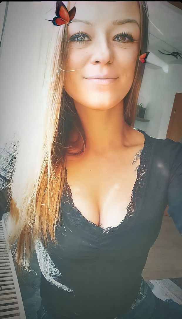 cute smile and gorgeous tits