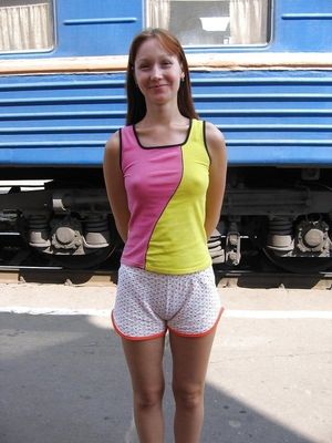 I hope the train is on time.