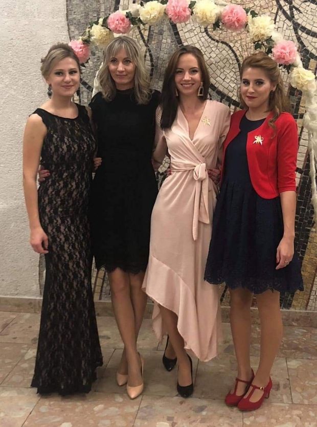 Choose one and f*ck her hard! 36 ❤️