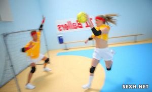 Большие сиськи тренера