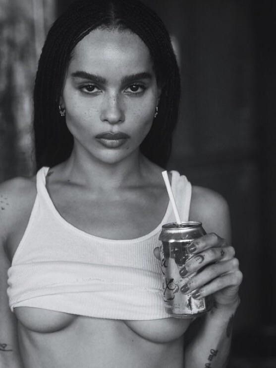Zoe Kravitz underboob