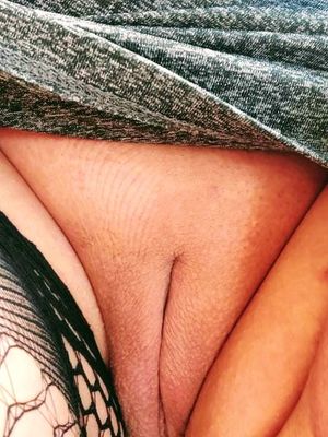 Wife's yummy pussy! Who wants a taste?!?