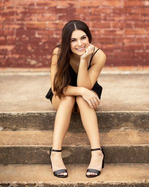 almost a nice upskirt