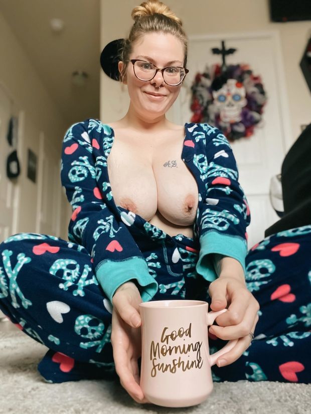 Who wants coffee?