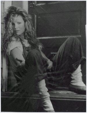 Kim Basinger was one of my earliest Holywood crushes