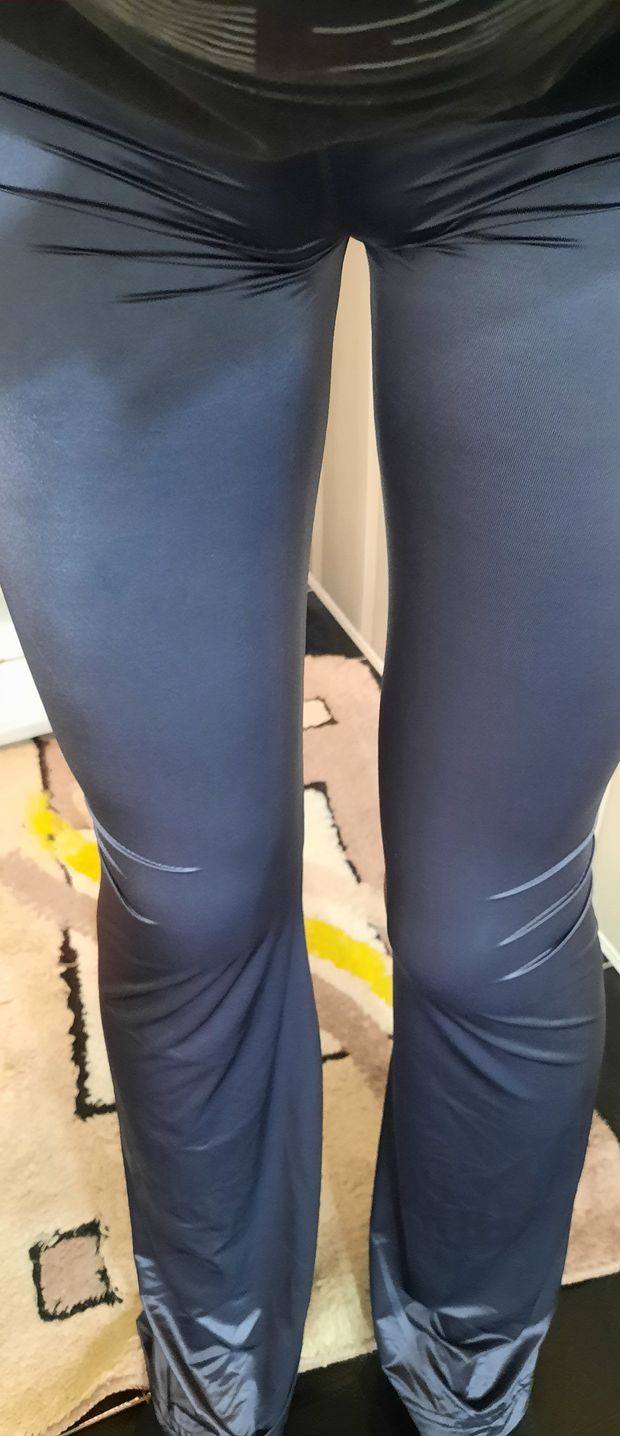 yoga pants