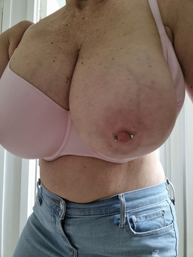 SexyMatureAussieLady