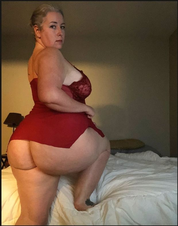Thick mom
