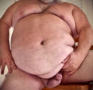 I could spend hours under his belly! Mmmm!!