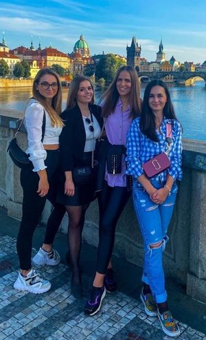 Choose one and f*ck her hard! 40 ❤️