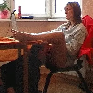 my sister watching porn thinks I'm her BF, I'm her brother