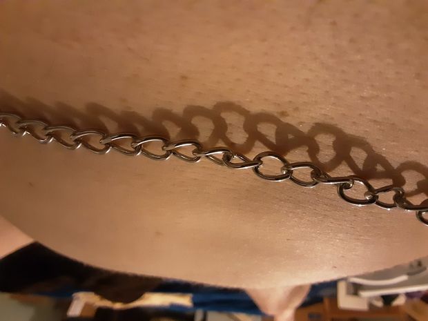 Nipple clamps with chain