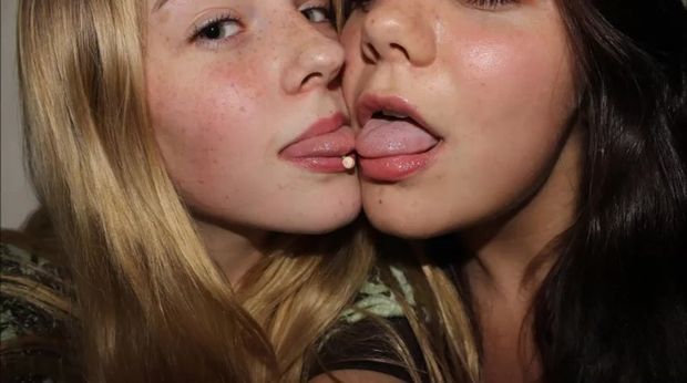lesbian kiss