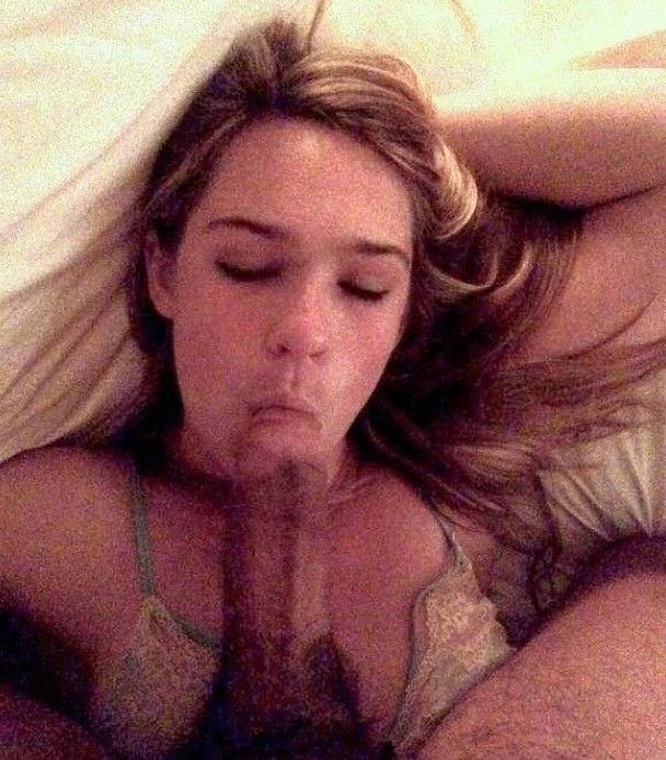 Lovely brunette babe sucking a big dick