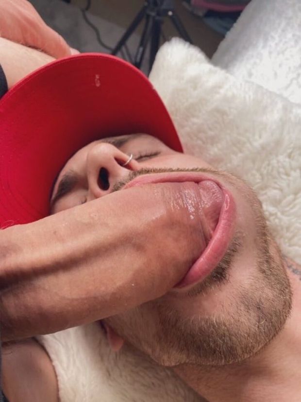 Suck that Big Cock!