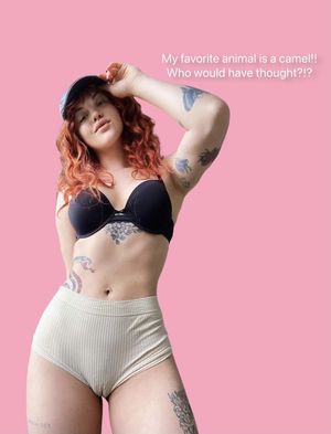 Hot babe great cameltoe!!