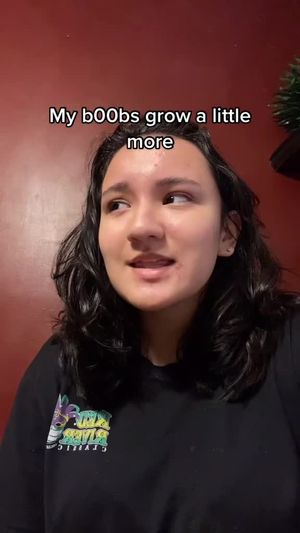 34DDD teen showing off