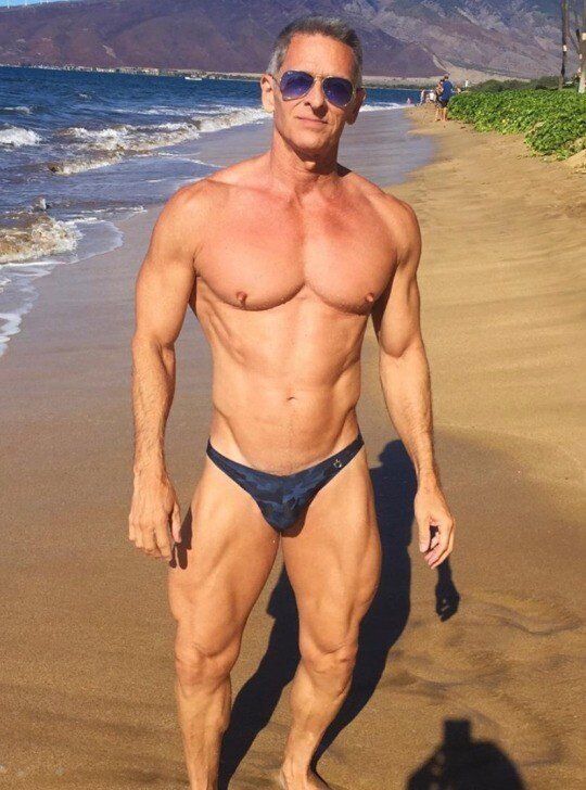 mature muscle men in speedos