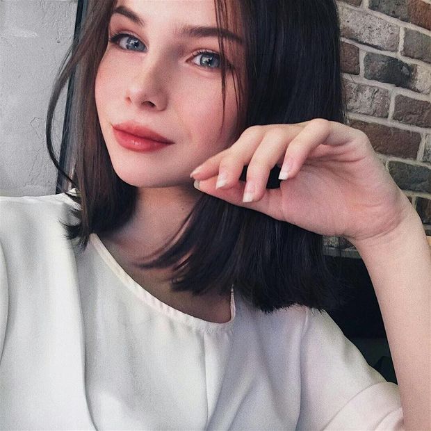 Shorthaired teen