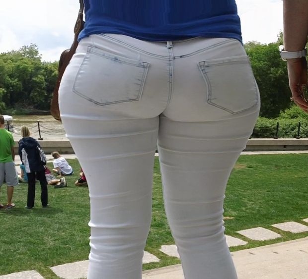 CANDID TEEN ASS