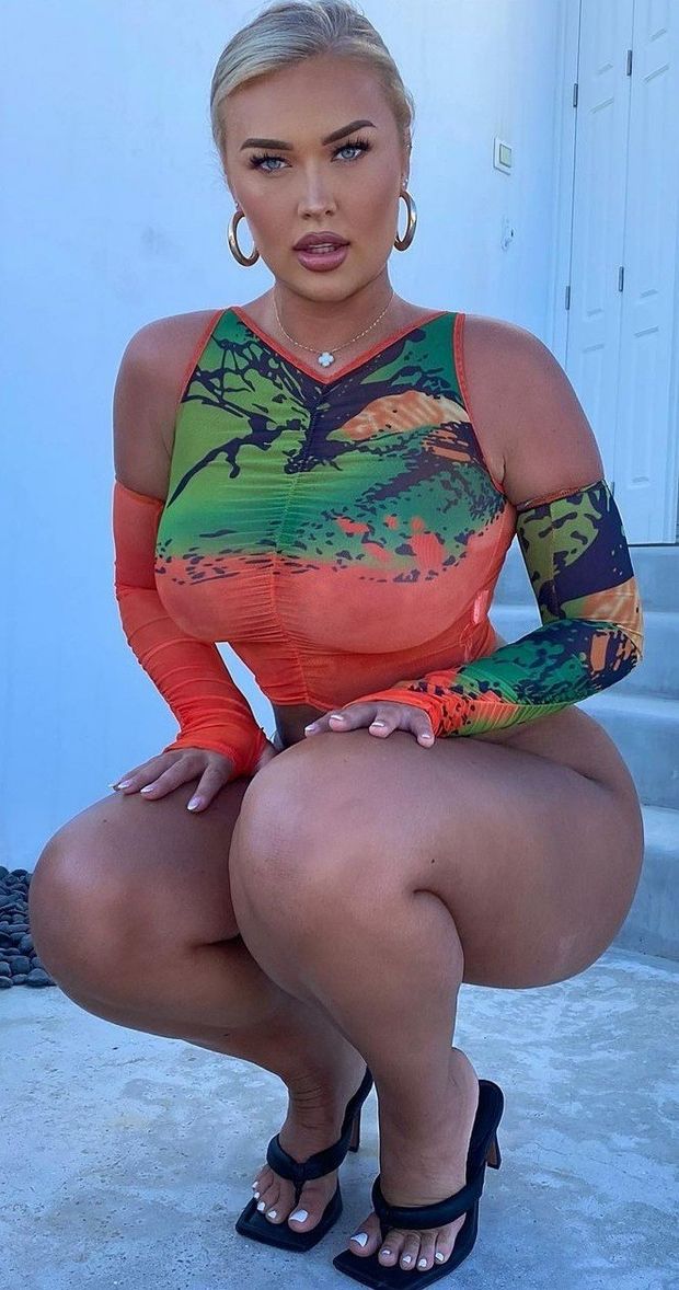 Thick Sophie Oneil
