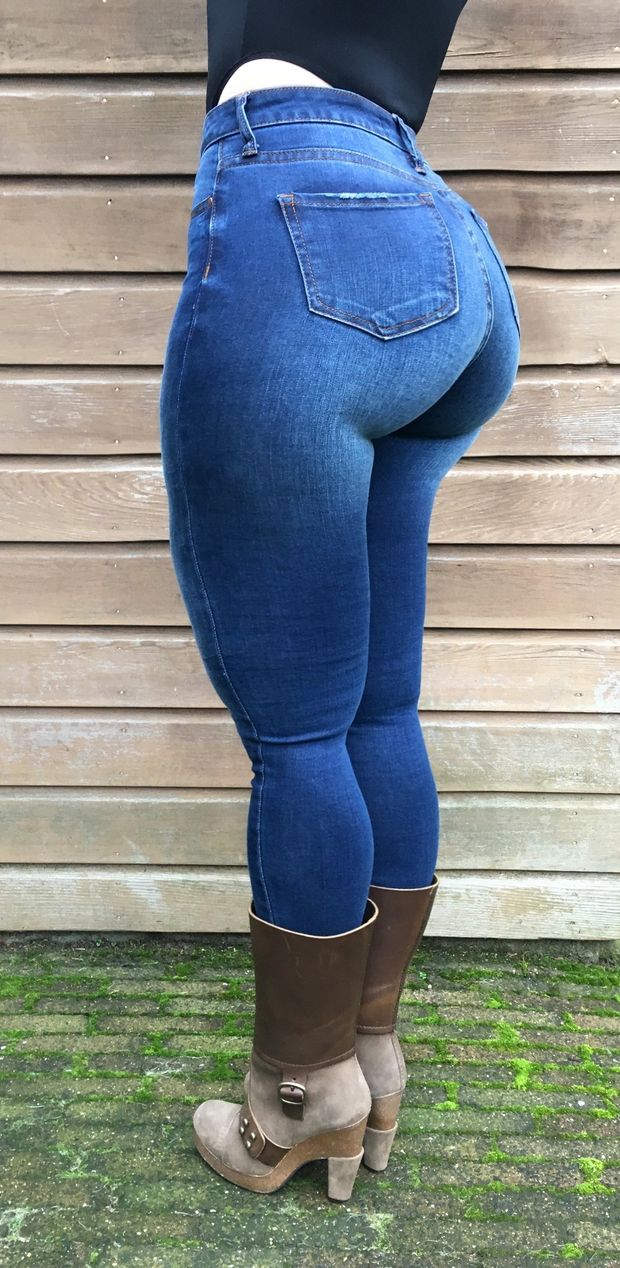 SEXY CURVES