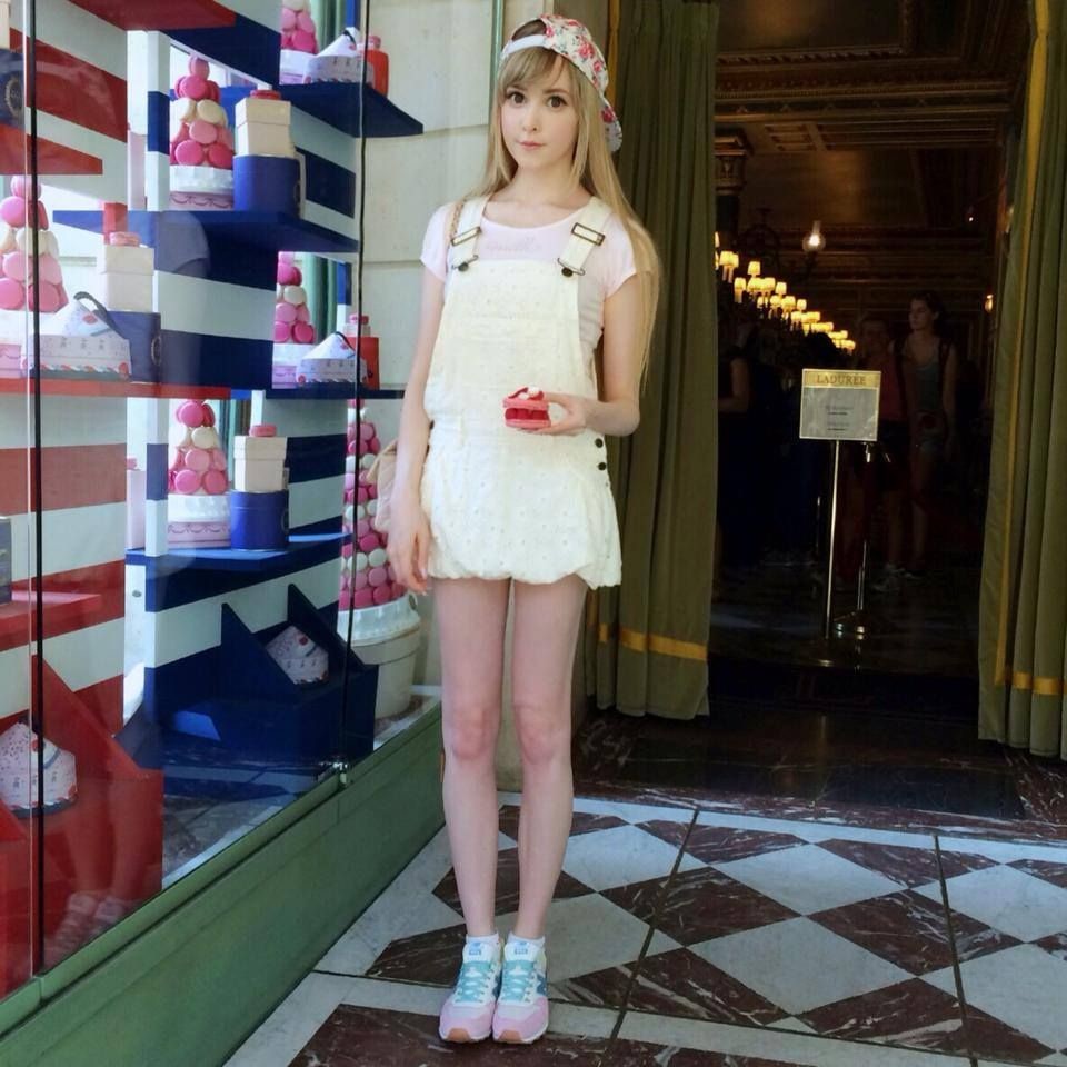 Tell me you wouldn't drool if you rounded the corner and found her there.