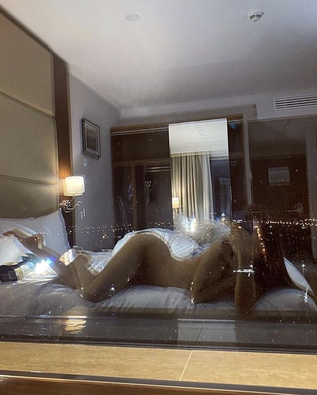 Ellie Leen ass