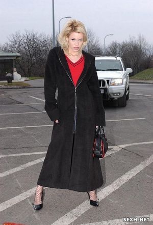 Подвезли красотку