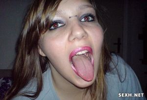 Подружка с пирсингом