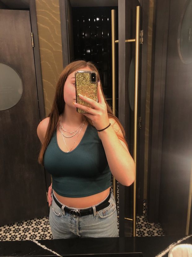 mirror selfie