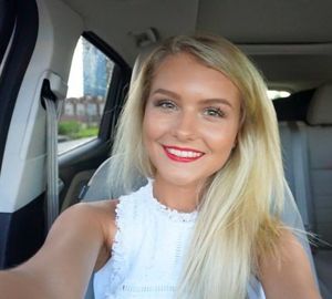 would love to mess up that pretty makeup