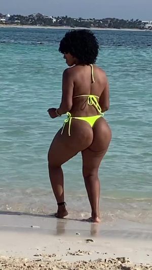 When Sophie walking to the beach