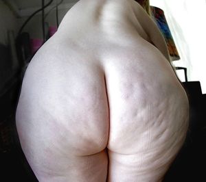 Pear shaped big ass mom