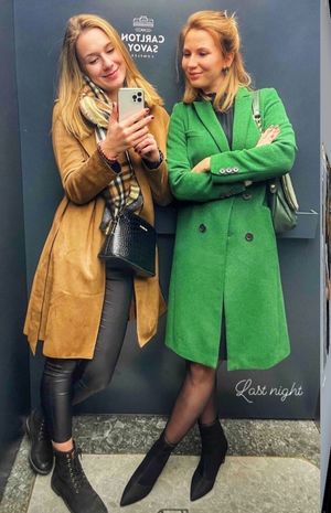 Threesome with beautiful teens! 3 ❤️