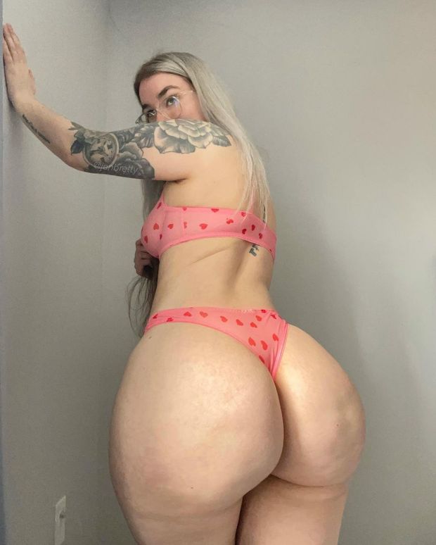 pawg pink panties