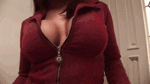 Sexy Austin shows off her beautiful tits.