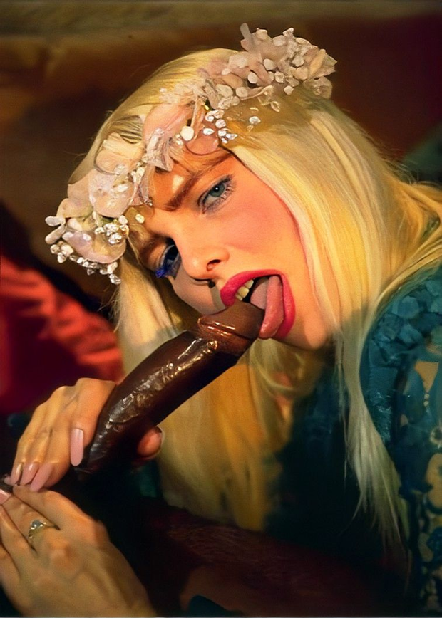 Ilona Staller likes to lick a black cock ! She likes you to watch !