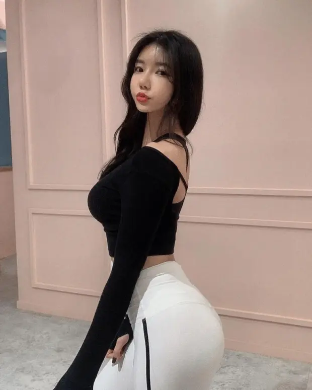 Beautiful Korean Hottie Smoking Hot Tight Body Black Hair